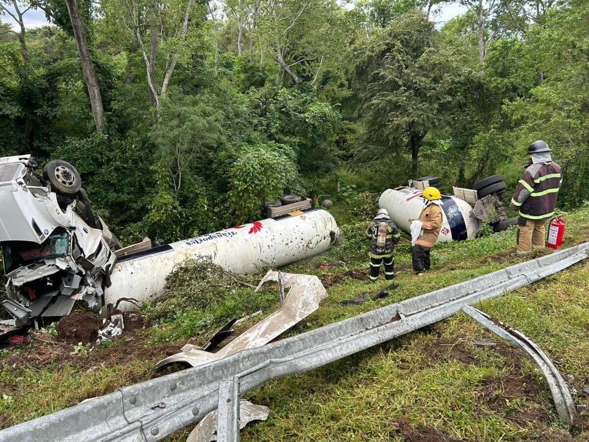 Emergencia por fuga de gas LP tras accidente en Vega de Alatorre | Especial