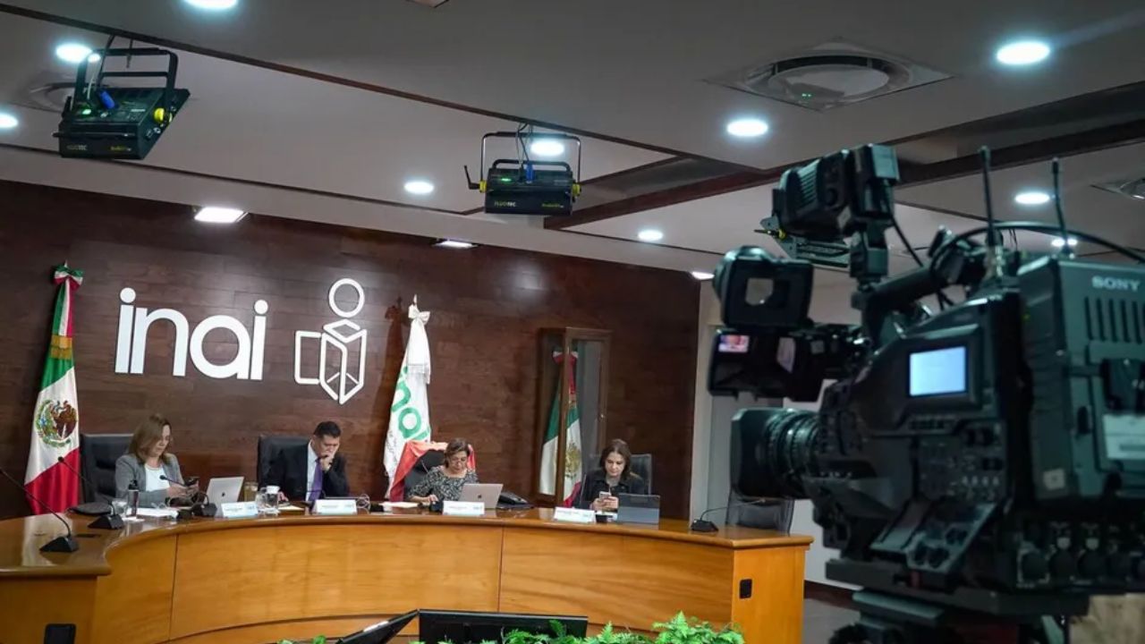 Publican en DOF reforma que extingue al INAI; instituto pide a sociedad defender sus derechos