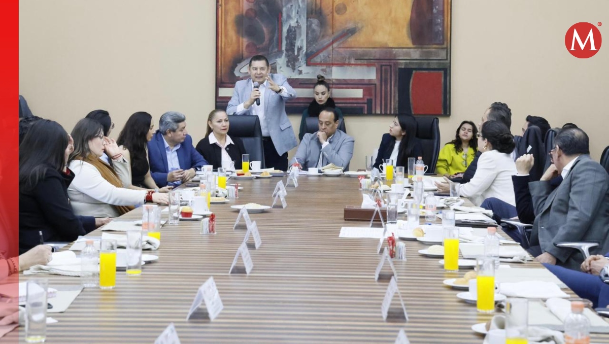 Alejandro Armenta se reúne con diputados federales de Puebla | Especial
