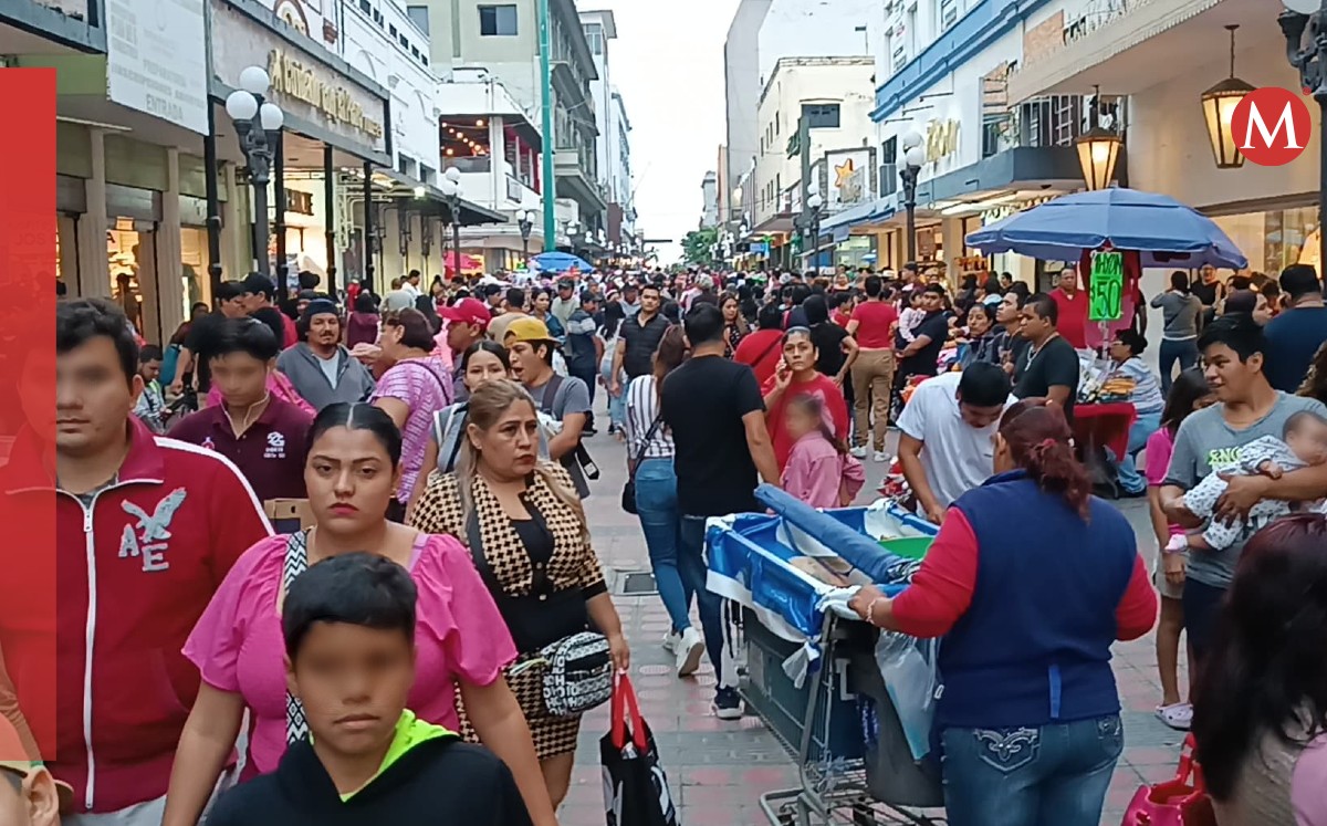El centro de Tampico se llena de vida en las compras navideñas de última hora