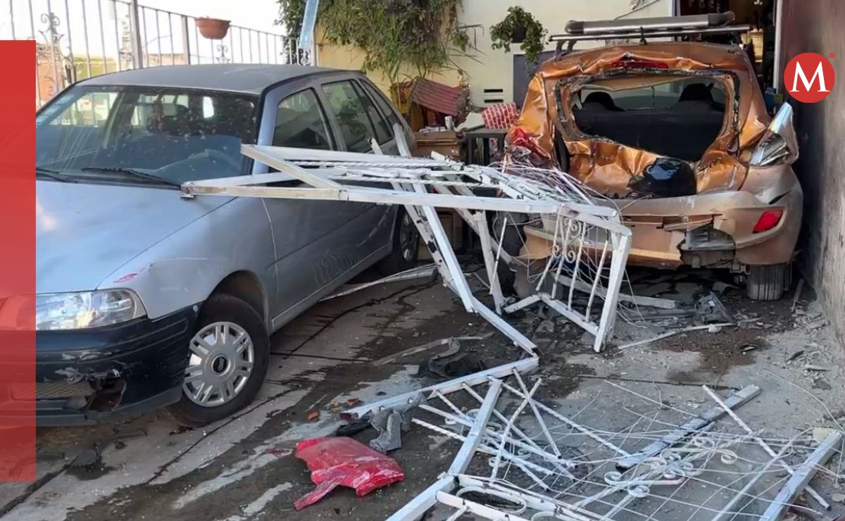 Camioneta se impacta y se mete a casa de Tonalá