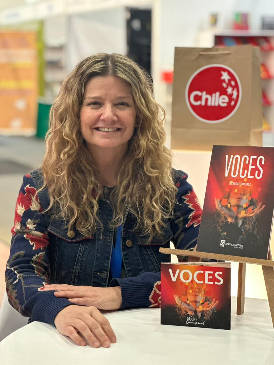 Claudia Jiménez, presentó su libro en la FIL de Guadalajara. (Cortesía)