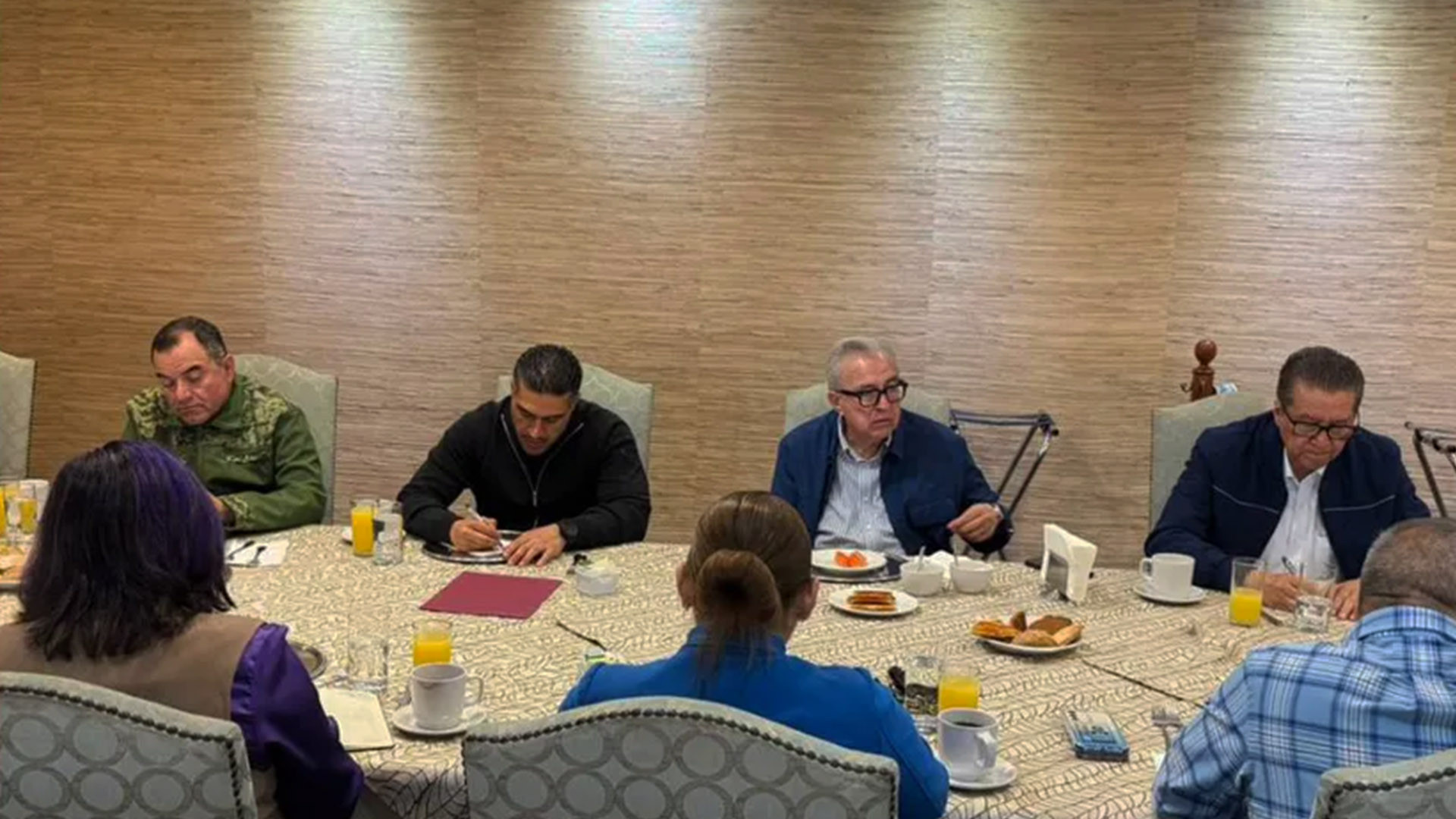 Sinaloa: Harfuch y Rocha Moya encabezan mesa de seguridad