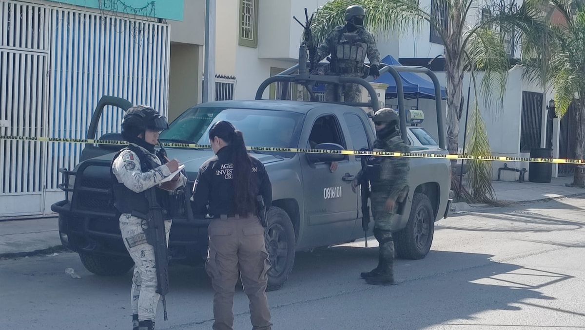 Agentes federales llegaron a la vivienda la madrugada del miércoles, en plena Navidad, y de inmediato cerraron la calle. Agustín Martínez