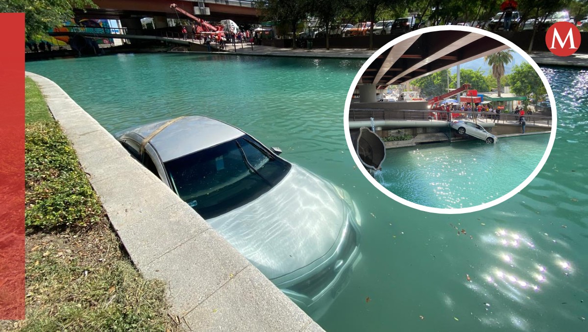 El vehículo Nissan Altima gris fue retirado con ayuda de una grúa, maniobras que duraron más de una hora. / Roberto Alanís