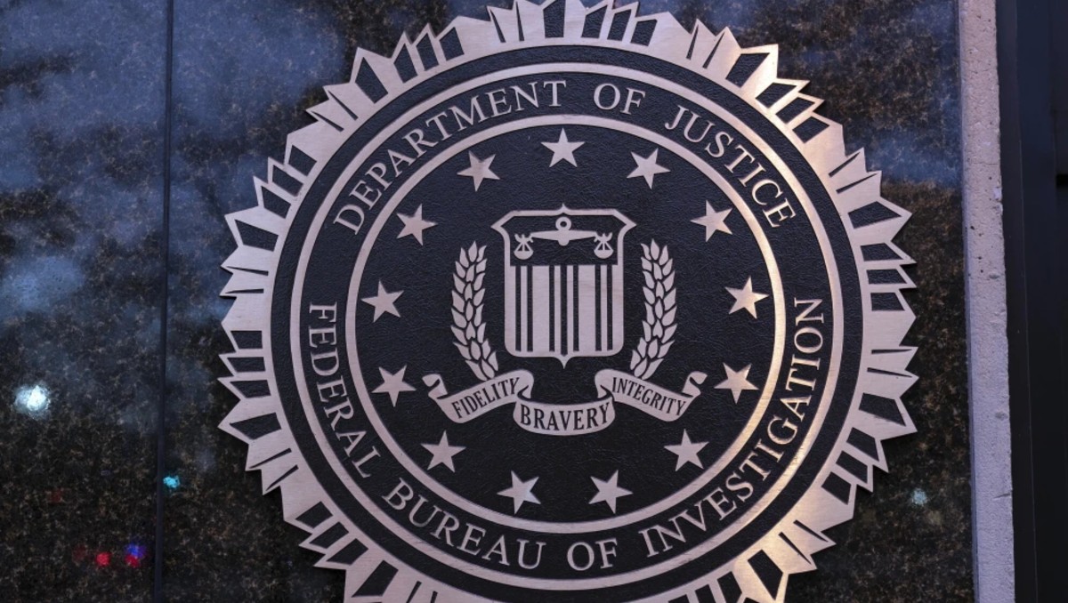 FBI incauta más de 150 bombas caseras en Virginia | Agencia AP