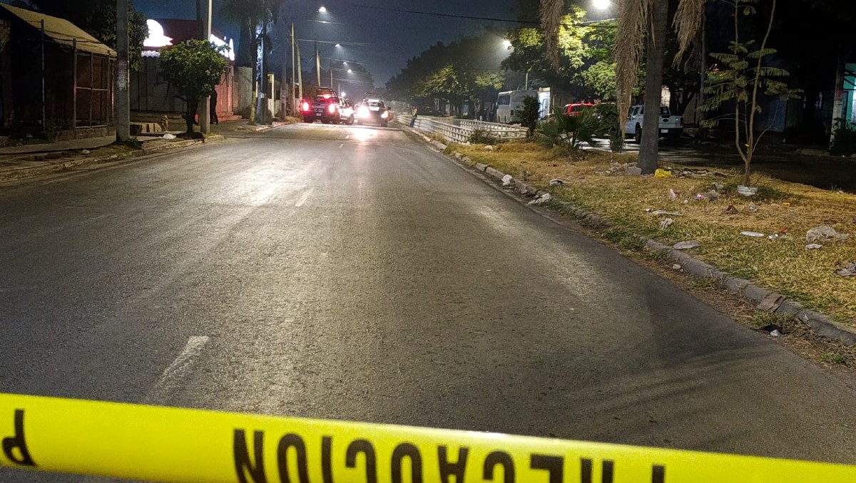 Autoridades acudieron a lugar de asesinato en Tlajomulco (Vicente Torres Alfaro)