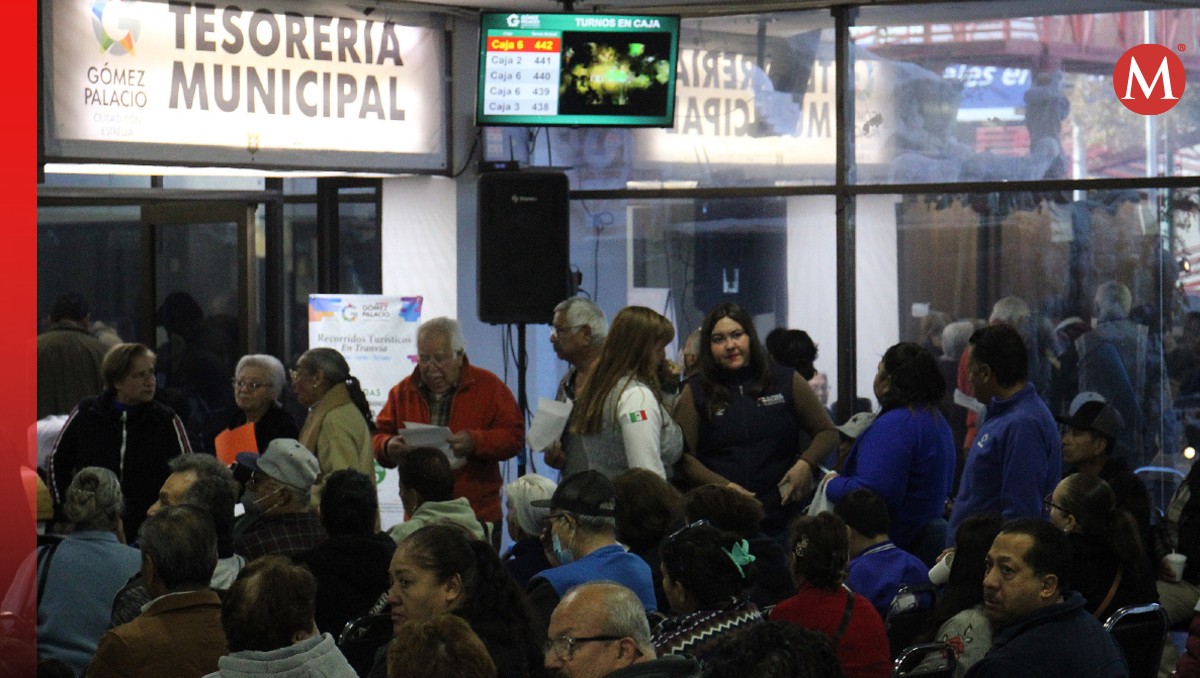 Las ventanillas recaudatorias en Gómez Palacio tienen buena afluencia (Rolando Riestra)