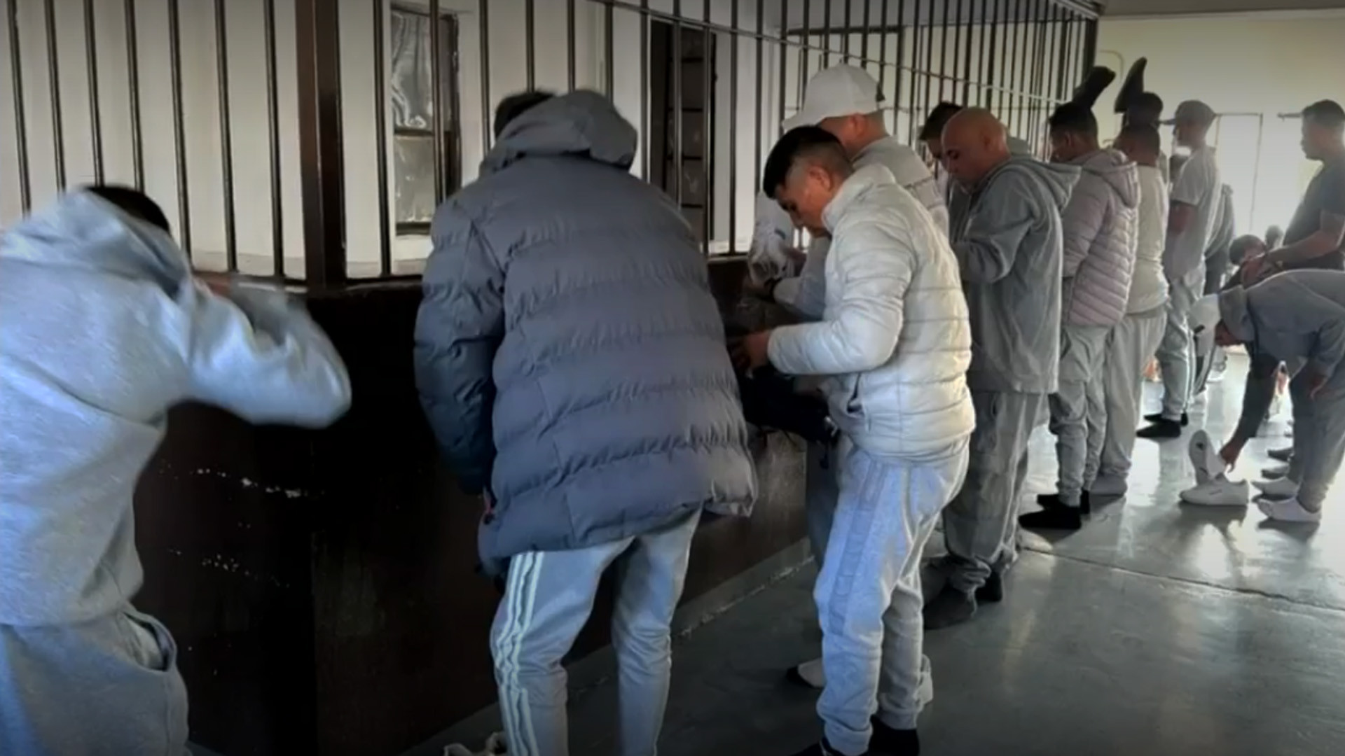 Interno dispara dentro del Cerezo Aquiles Serdán en Chihuahua