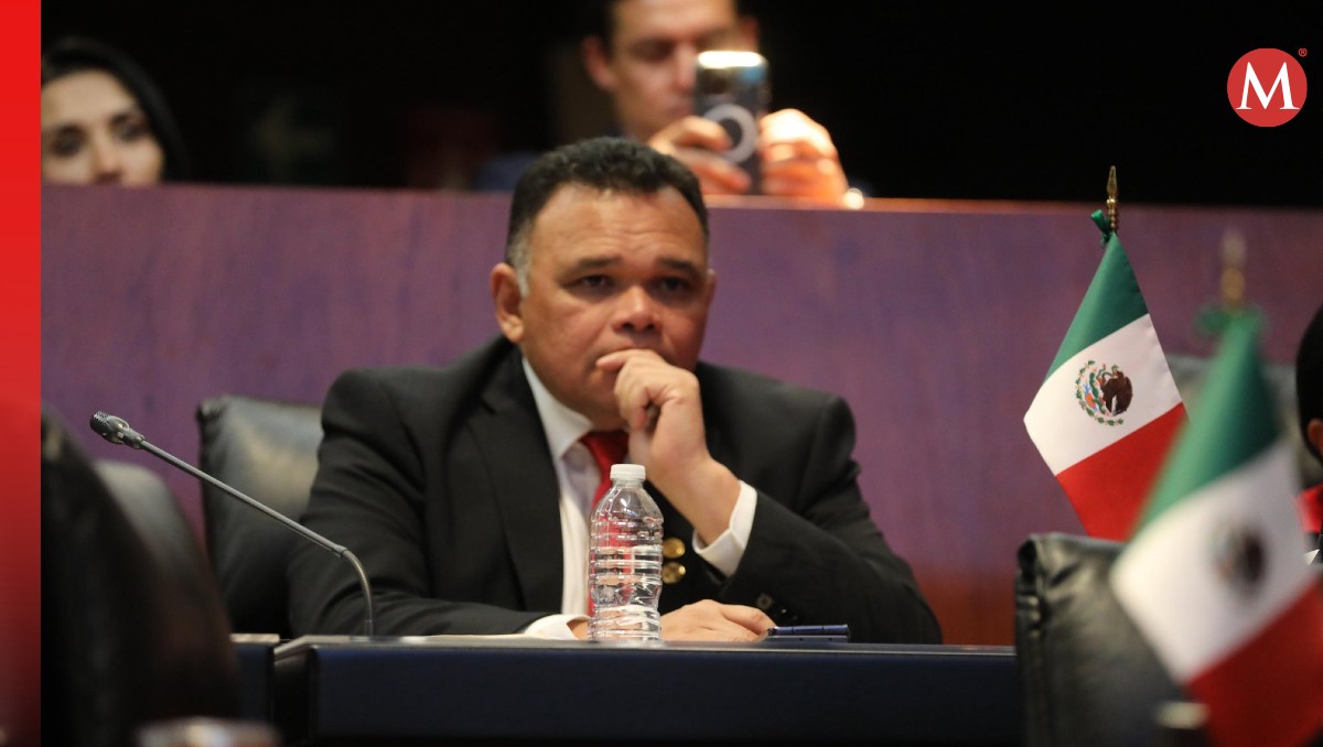 El legislador priista criticó el plan de seguridad propuesto por el actual gobierno. | Foto: @RolandoZapataB