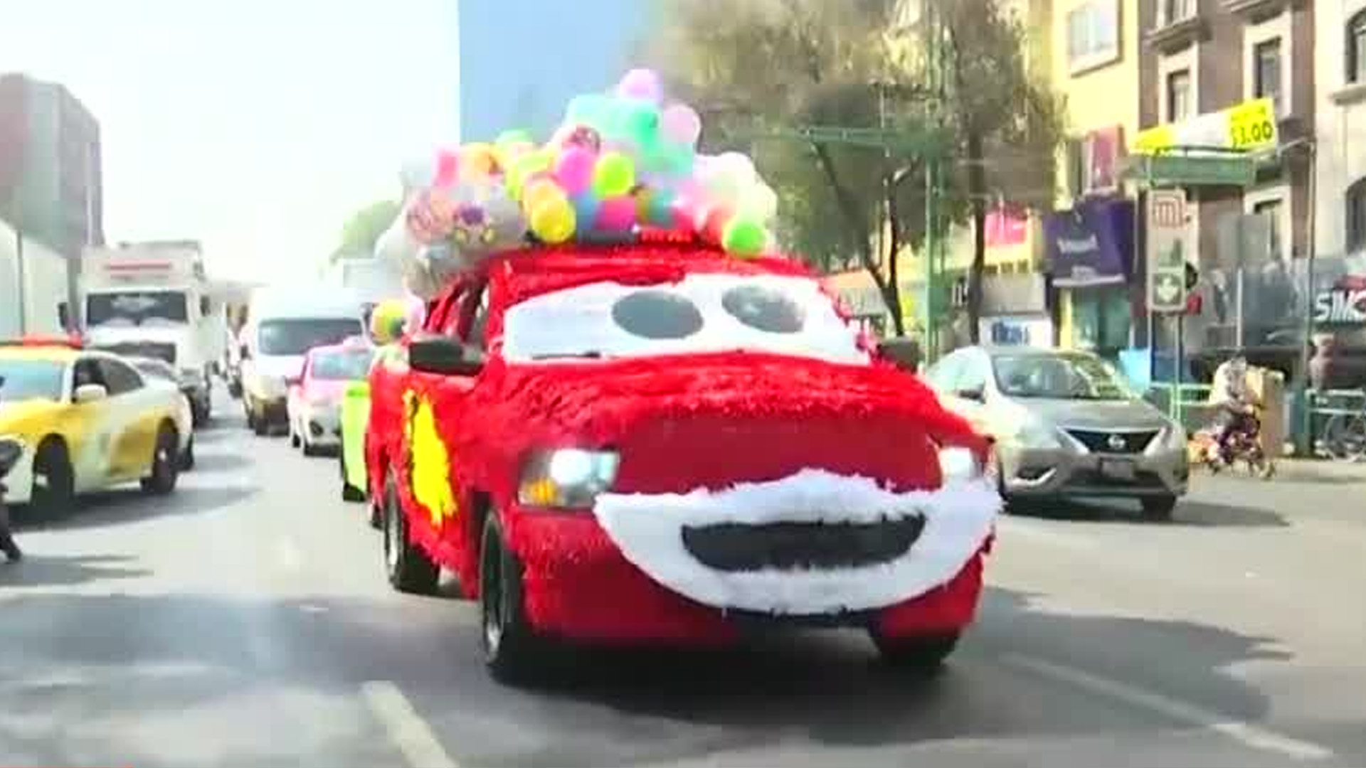 Llegan los Reyes Magos: La policía capitalina reparte juguetes en CdMx