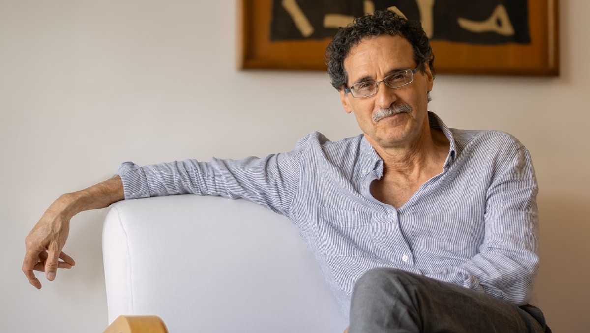El escritor habla sobre su libro más reciente | Foto: Natalia del Carmen