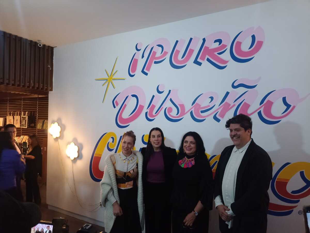 "La aerolínea del estado es nuestra empresa dónde se identifica la mexicanidad", indicó la titular de Sectur, Josefina Rodríguez. | Especial