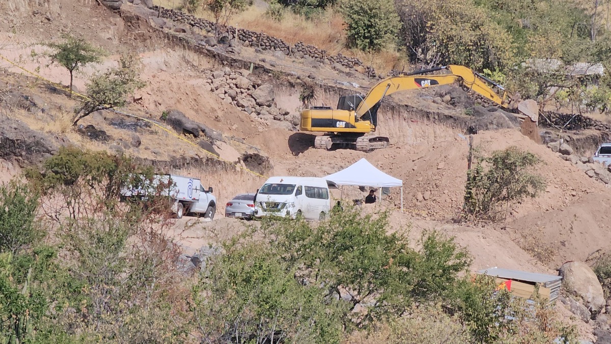 Continúan los trabajos en fosa clandestina de Zapopan. (Juan Carlos Munguía)