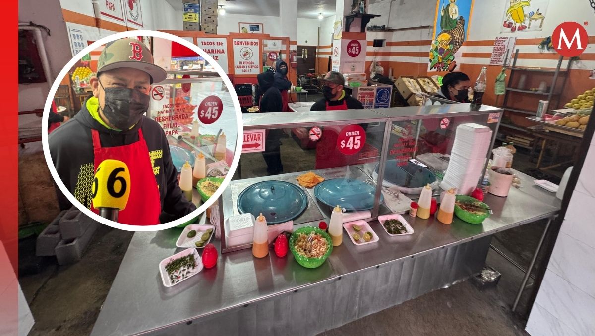 Diego Rivera tiene su negocio de tacos ubicado sobre la calle Ruperto Martínez y Juan Méndez en el centro de Monterrey / Fabricio Gallegos.