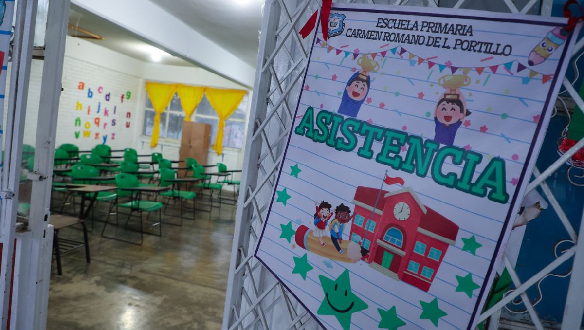 Faltan alumnos por frío a escuelas en Monterrey. Jorge López
