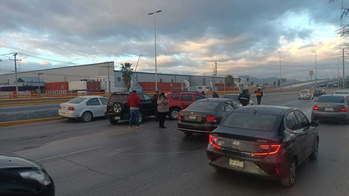 El percance que provocó tráfico lento sobre carretera Torreón-Matamoros. | Especial