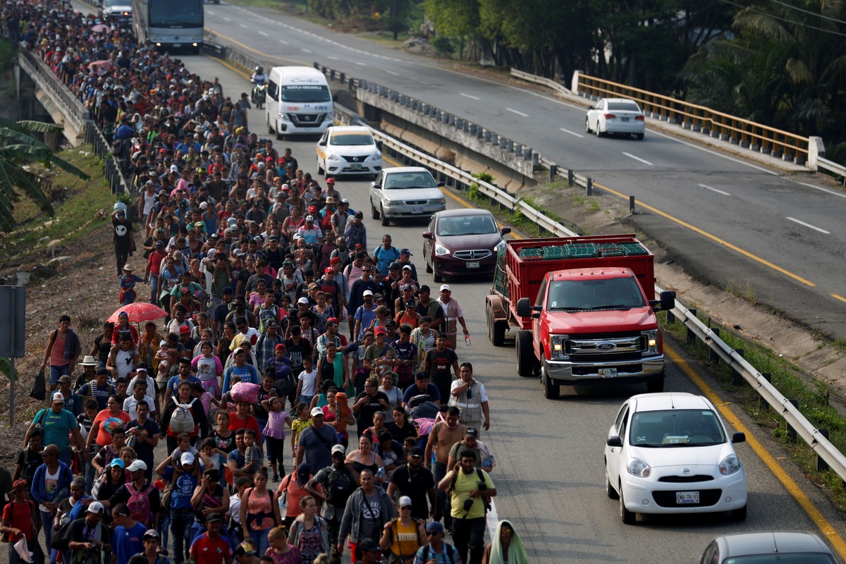 Caravanas migrantes partieron de Tapachula tan pronto México recibió el 2025 | REUTERS/José Cabezas