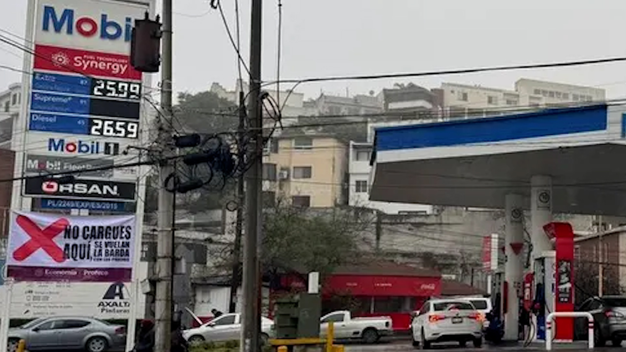 Profeco exhibe a primeras gasolineras en Monterrey por exceder precios