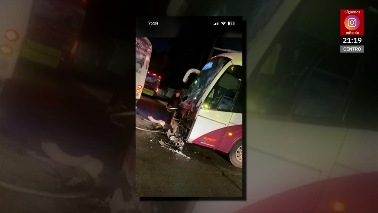 Accidente frontal entre dos autobuses frente a la central camionera de Veracruz