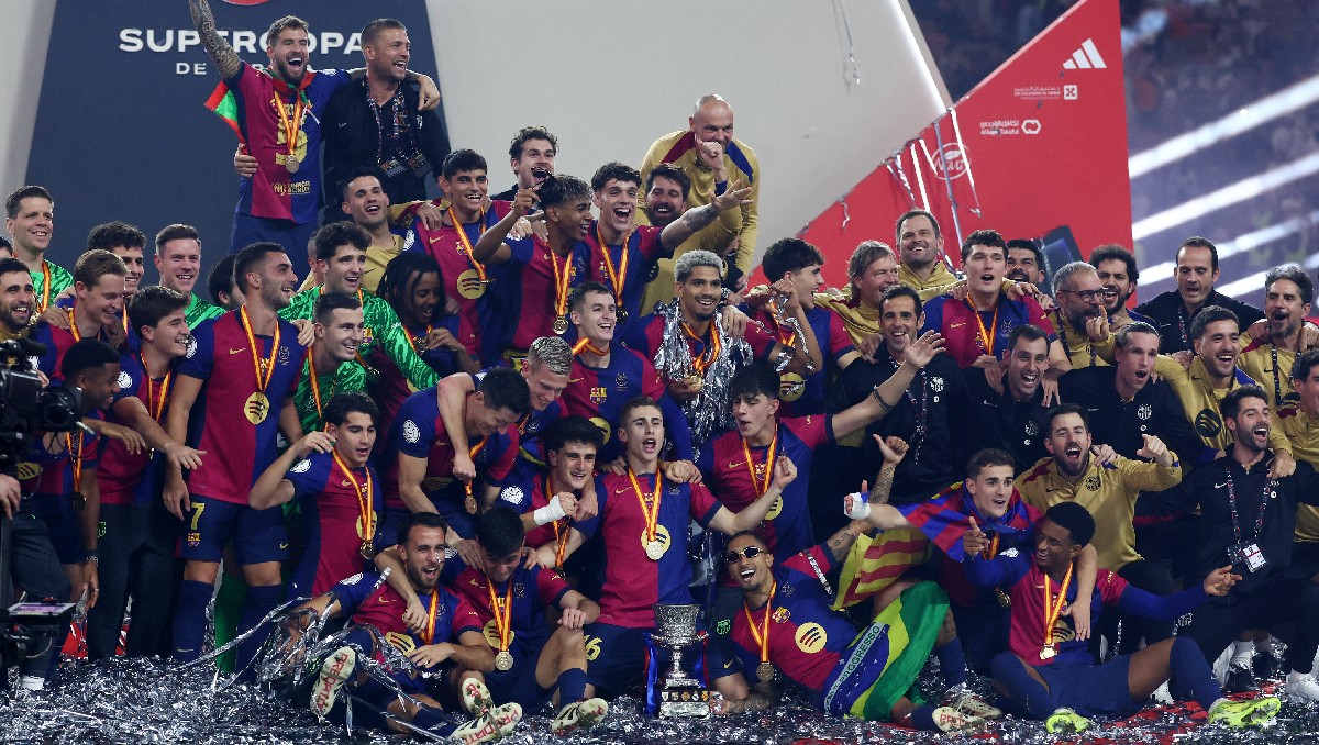 Barcelona es campeón de la Supercopa 2025 tras vencer a Real Madrid (Reuters)