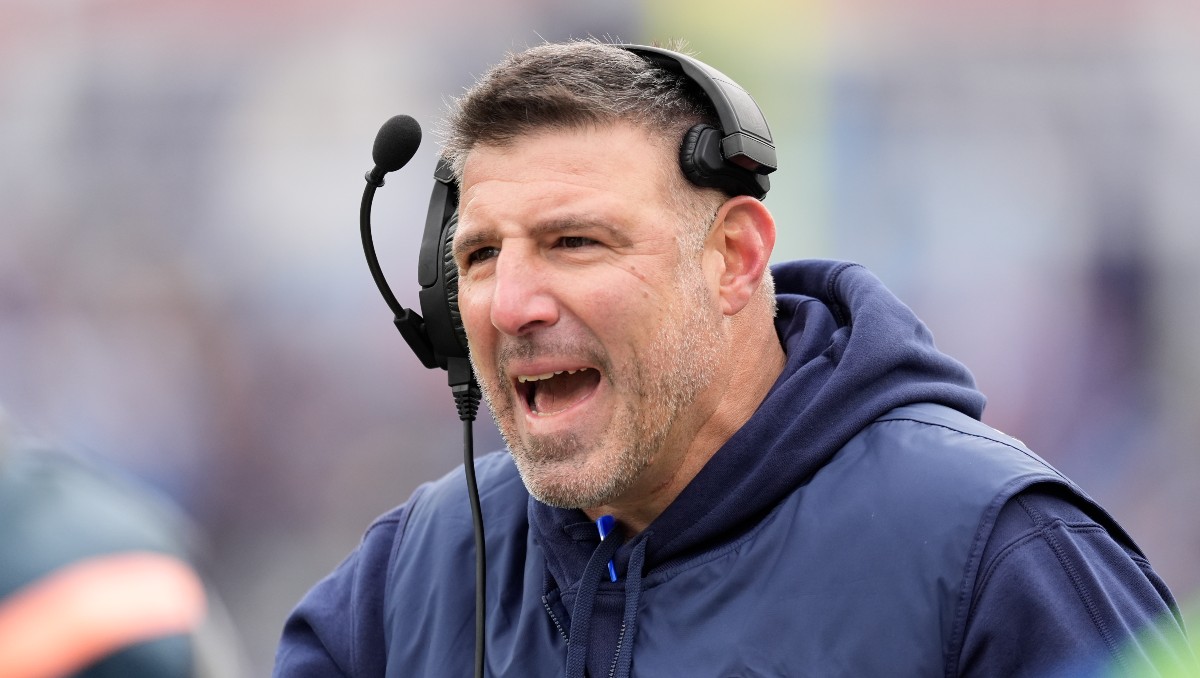 Mike Vabel es presentado como nuevo head coach de Patriots (AP)