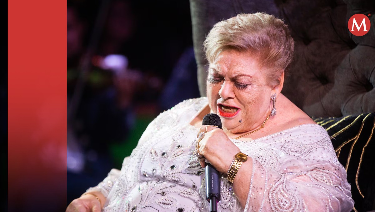 La cantante estaba en una firma de autógrafos.