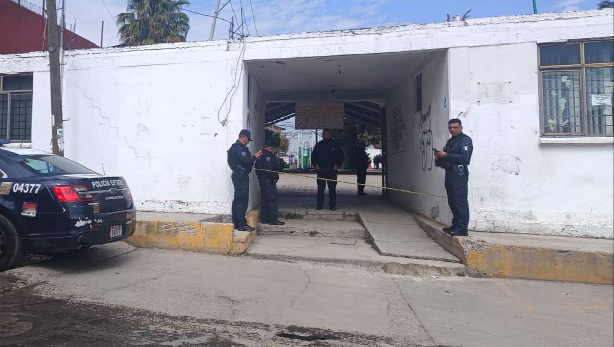 El cuerpo presuntamente llevaba una mensaje de grupos delictivos del Valle de Toluca. Foto: (Especial)