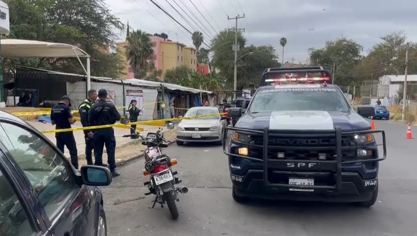 Los hechos ocurrieron afuera de la sucursal de la colonia Loma Dorada. (Juan Carlos Munguía)