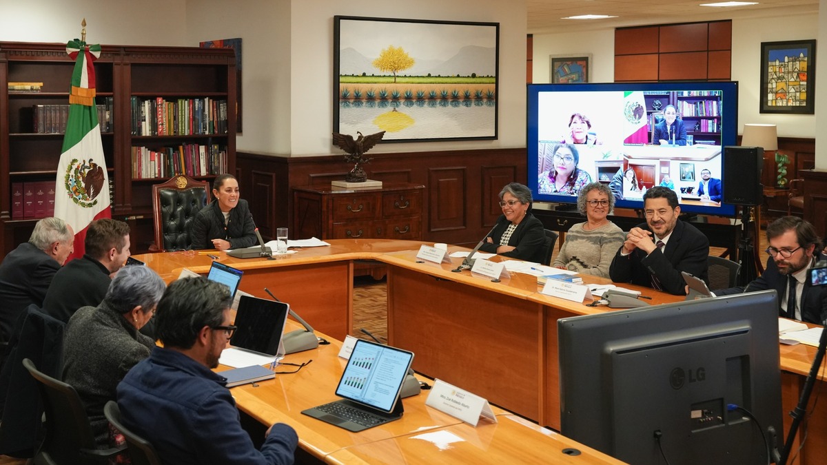 Sheinbaum revisa avances de IMSS-Bienestar. | Especial