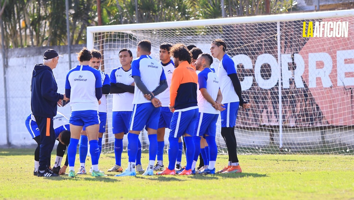 Correcaminos entrenó previo a su presentación en casa ante Coyotes de Tlaxcala.