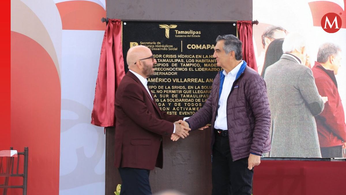 El mandatario recibió un reconocimiento por su trabajo en favor de la población ante la falta de agua. | Foto tamaulipas.gob.mx