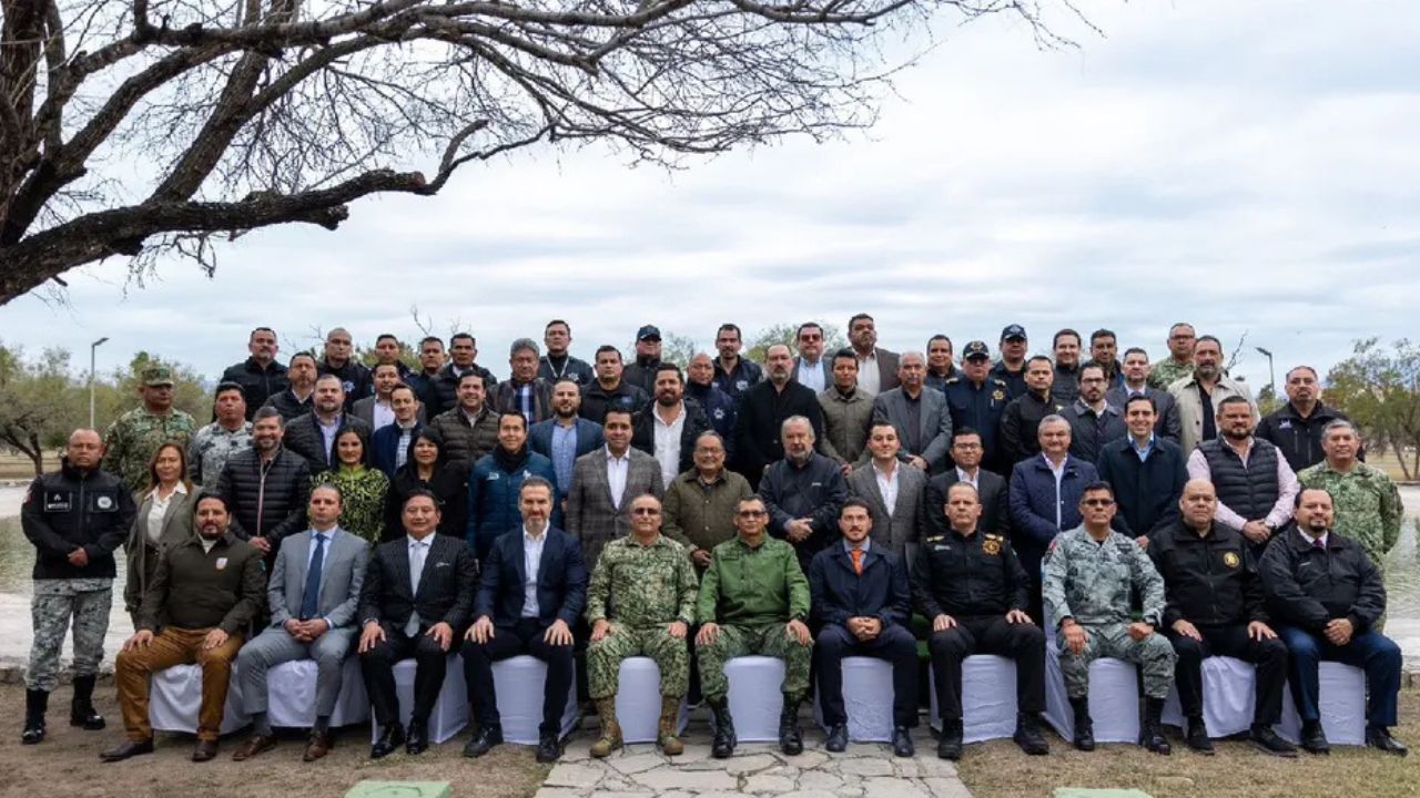 Mesa de seguridad en NL: se reúnen Samuel García, alcaldes, Defensa y Fiscalía