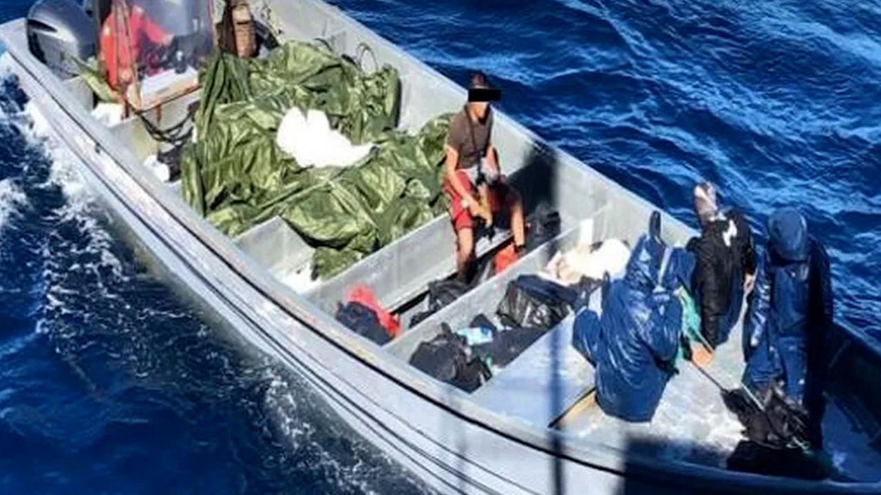 Semar detiene a 9 presuntos traficantes de droga con 4 mil dosis frente a Baja California Sur