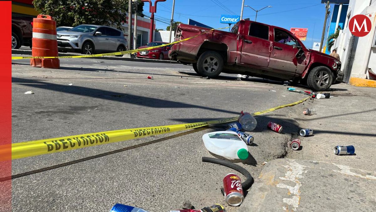 El incidente generó congestionamiento vial y daños materiales en la unidad. (Yazmín Sánchez)