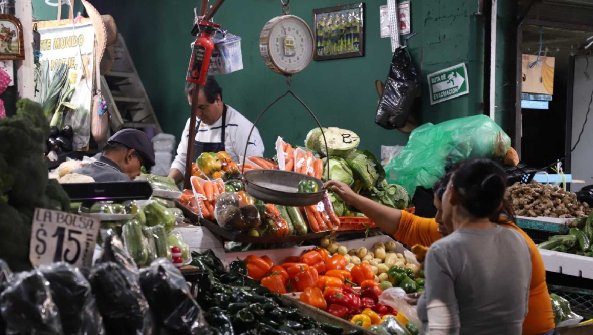 Precios de frutas y verduras en Nuevo León / Luis Guerra