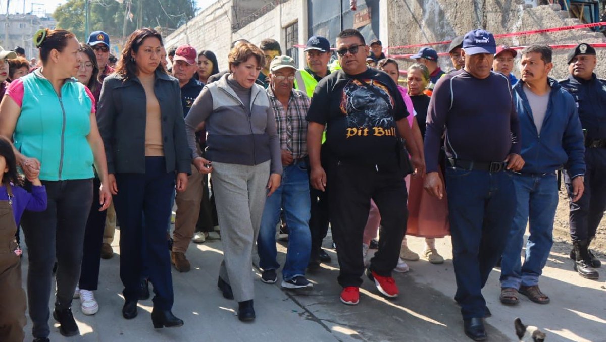 Delfina Gómez realiza recorrido por el barrio San Pablo, zona de la explosión en Chimalhuacán. Foto: (Especial)