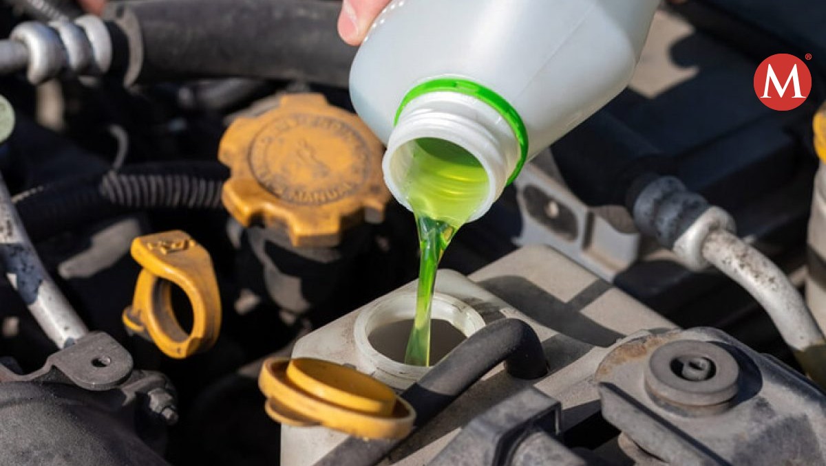 Uno de los aspectos fundamentales para proteger tu coche durante esta época invernal es el uso adecuado de anticongelante.