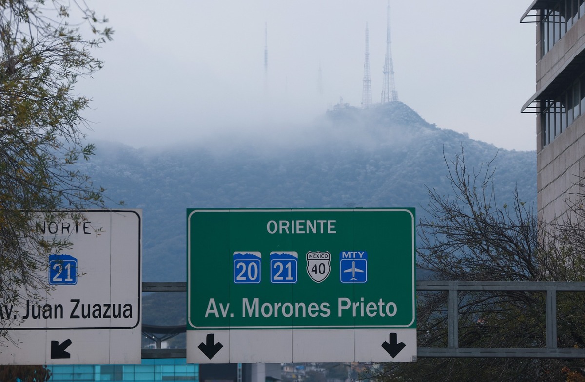 Captan imagenes de caída de aguanieve en área metropolitana de Monterrey: Foto: Jorge López