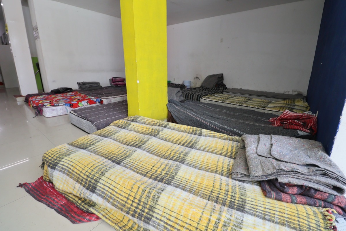 Albergue en gimnasio Luis L. Vargas. | Rolando Riestra