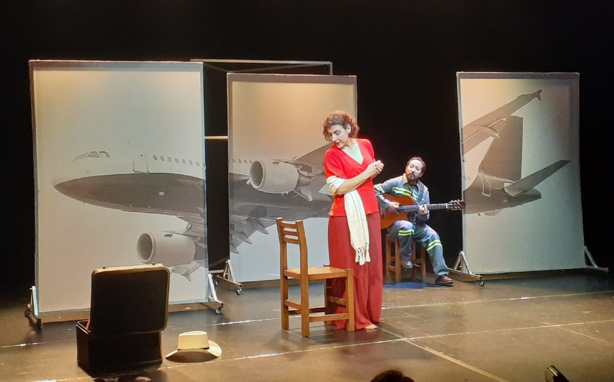 En el unipersonal Gidi interpreta a varios personajes, el central es Paloma Rodríguez. FOTO: José Juan de Ávila
