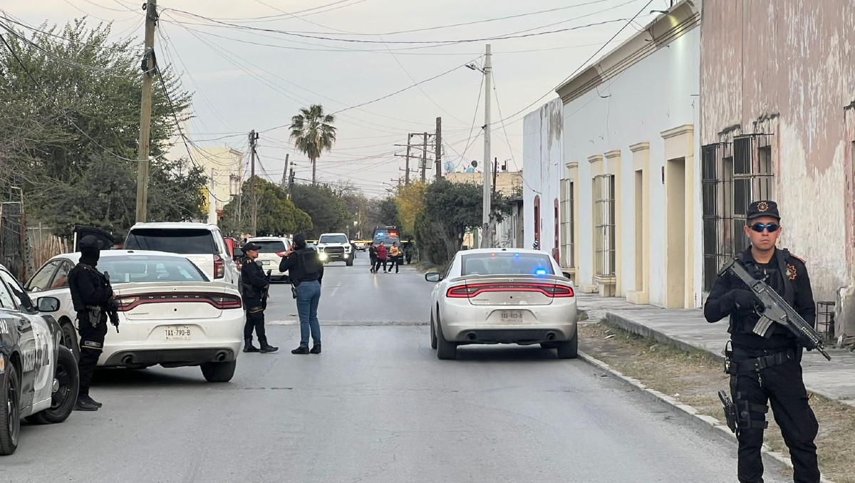 El agente fue trasladado a un hospital para su valoración médica. Foto: Susana Paredes