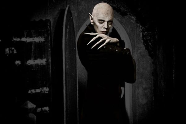 Cintas recientes como Nosferatu, Desafiantes y Anora llevan las tomas sexuales más allá del mero acto físico que podría atraer al público.  Especial