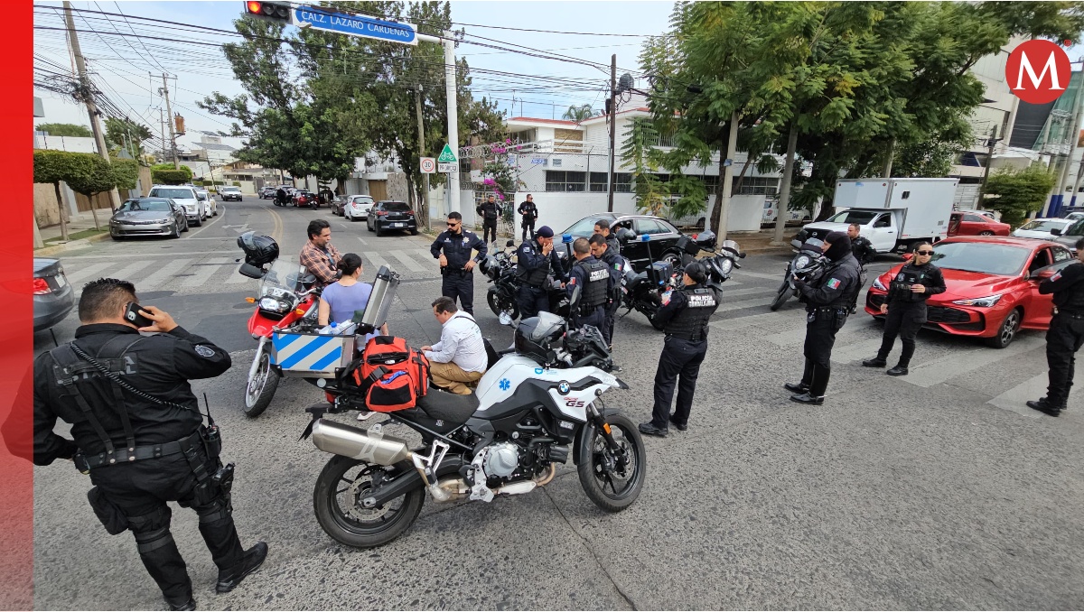 Elemento de la Policía motorizada fue atropellado imprudentemente por una mujer