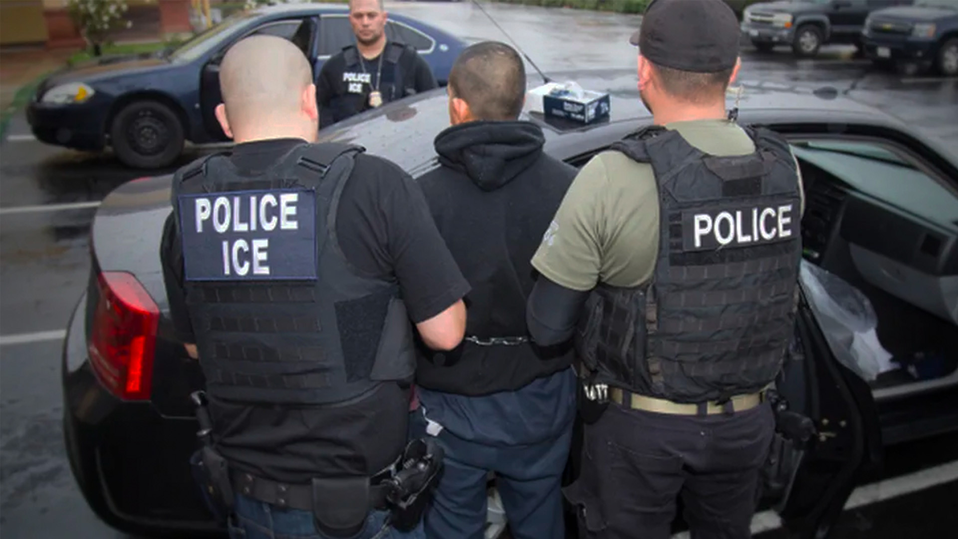 EU inicia redadas migratorias en Chicago con arrestos y deportaciones