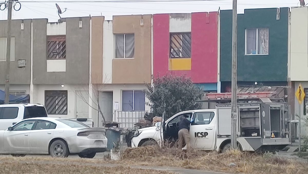 Durante varias horas las autoridades inspeccionaron el inmueble | Agustín Martínez