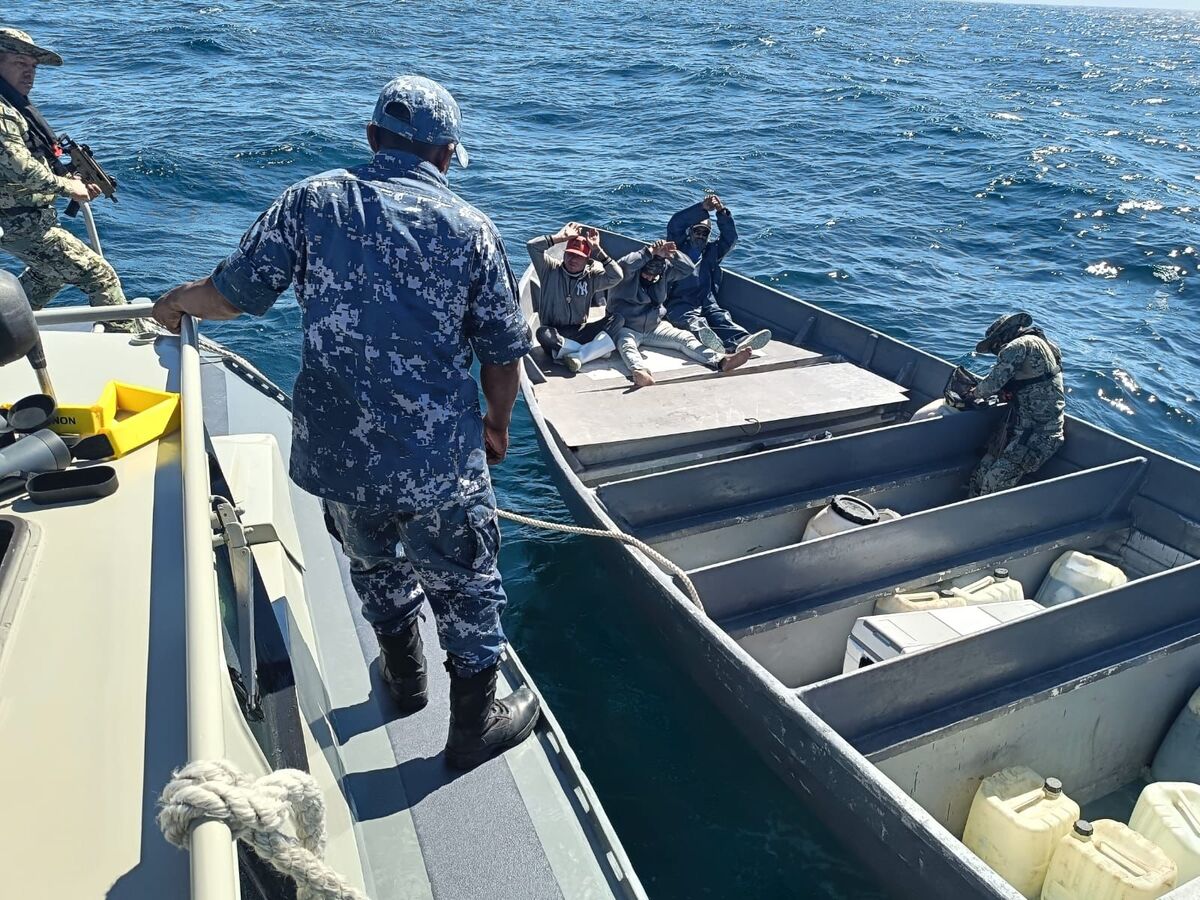 Tres personas fueron detenidas (Semar)