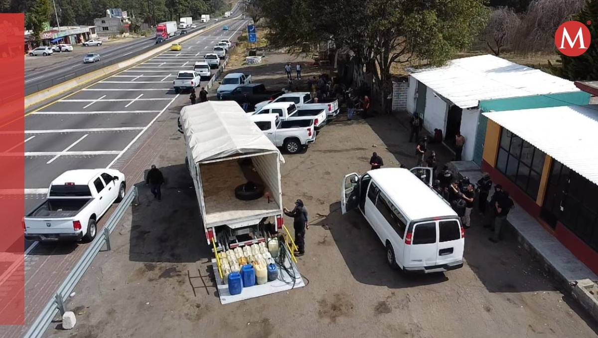 Personal de Pemex localizan a varias personas almacenando y vendiendo hidrocarburo. | Especial