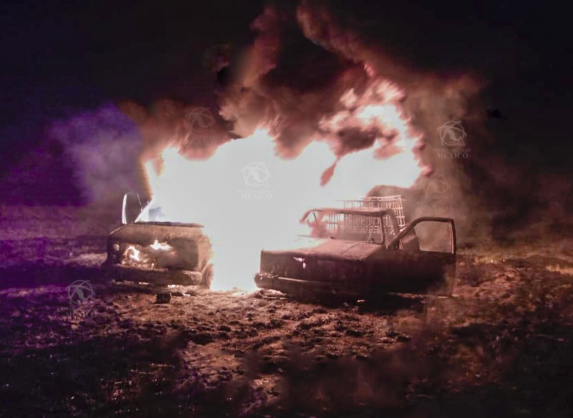 Camionetas incendiadas fueron halladas.