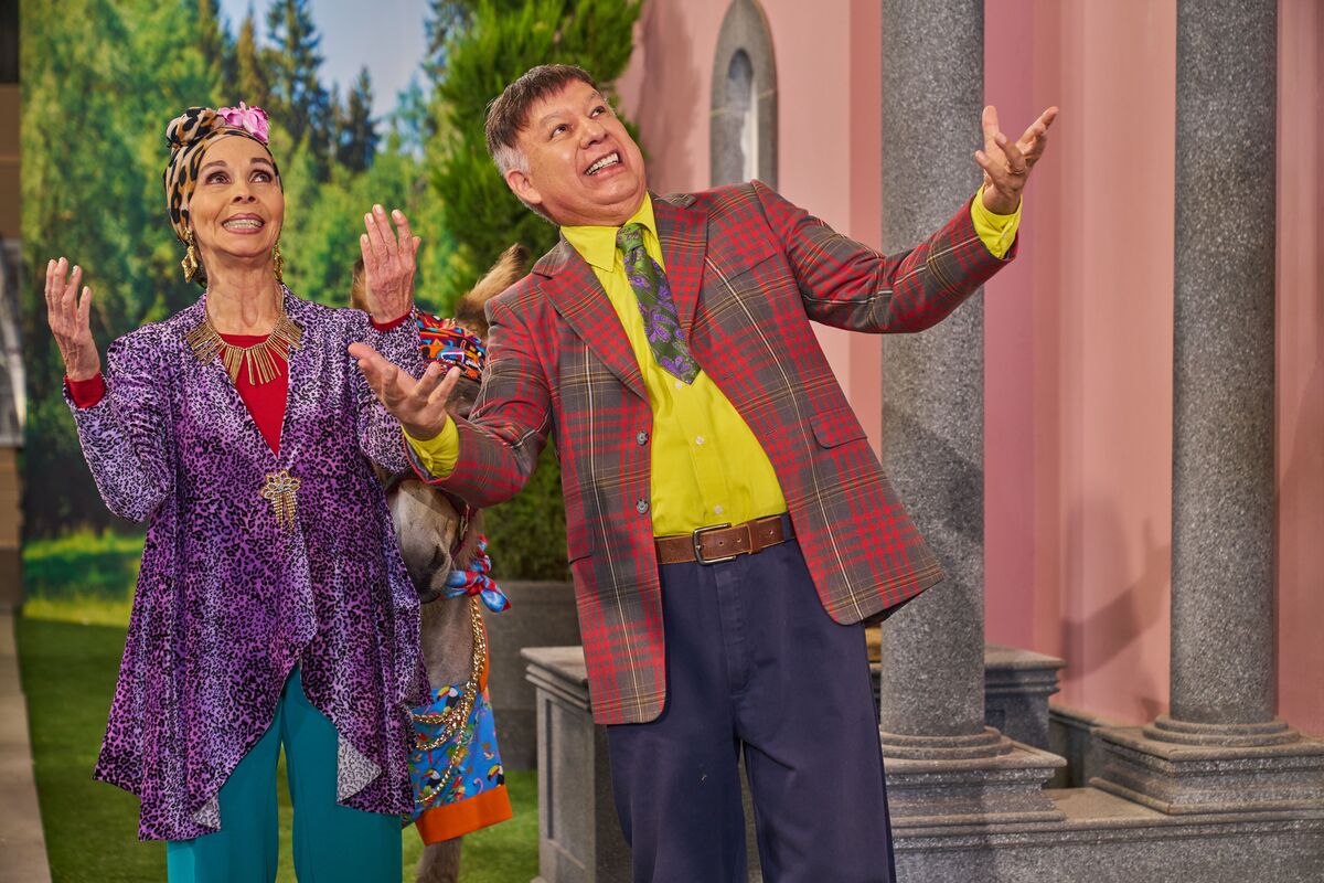 Macaria y Moisés Suárez,  Magdalena y Arturo en Riquísimos, ven transformada su vida tras una noticia / Especial